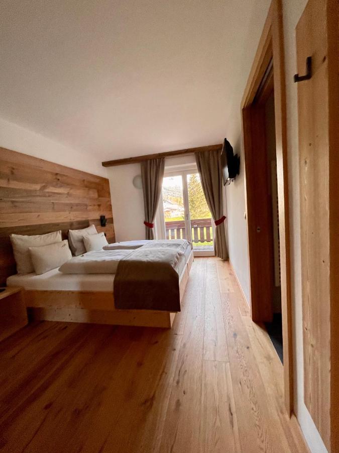 Hotel Garni Bergblick Braies  Zewnętrze zdjęcie