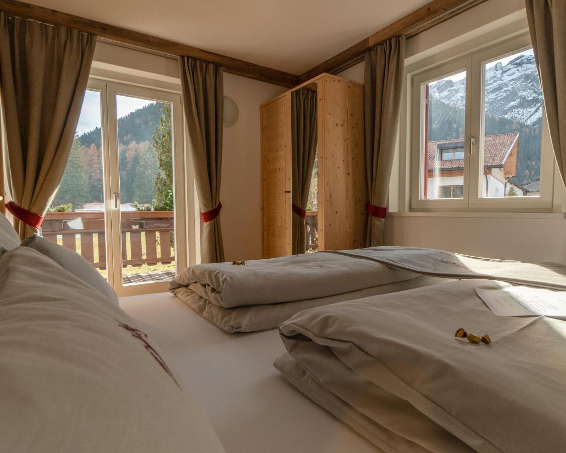 Hotel Garni Bergblick Braies  Zewnętrze zdjęcie