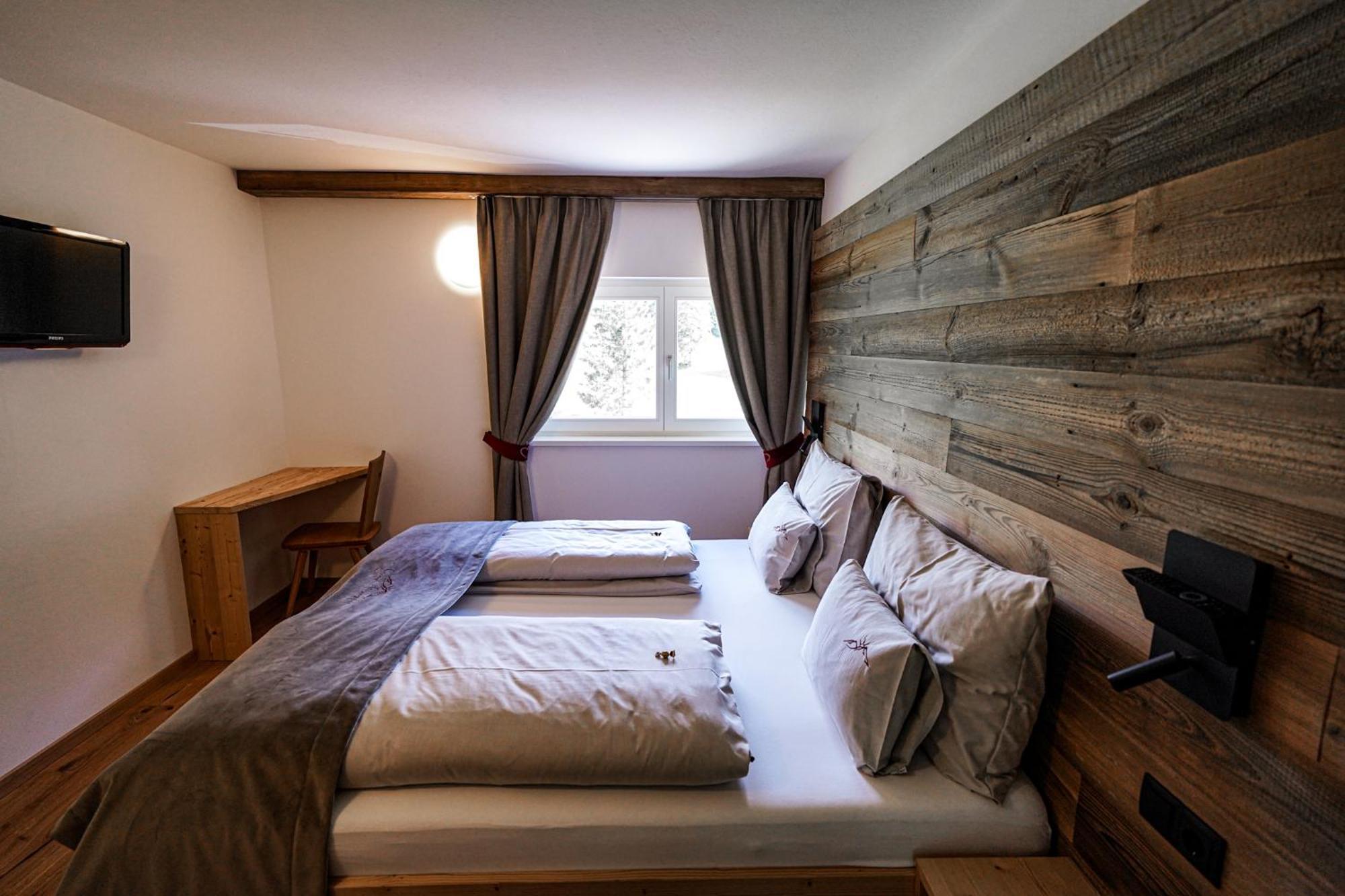 Hotel Garni Bergblick Braies  Zewnętrze zdjęcie