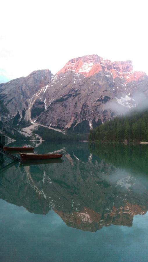 Hotel Garni Bergblick Braies  Zewnętrze zdjęcie