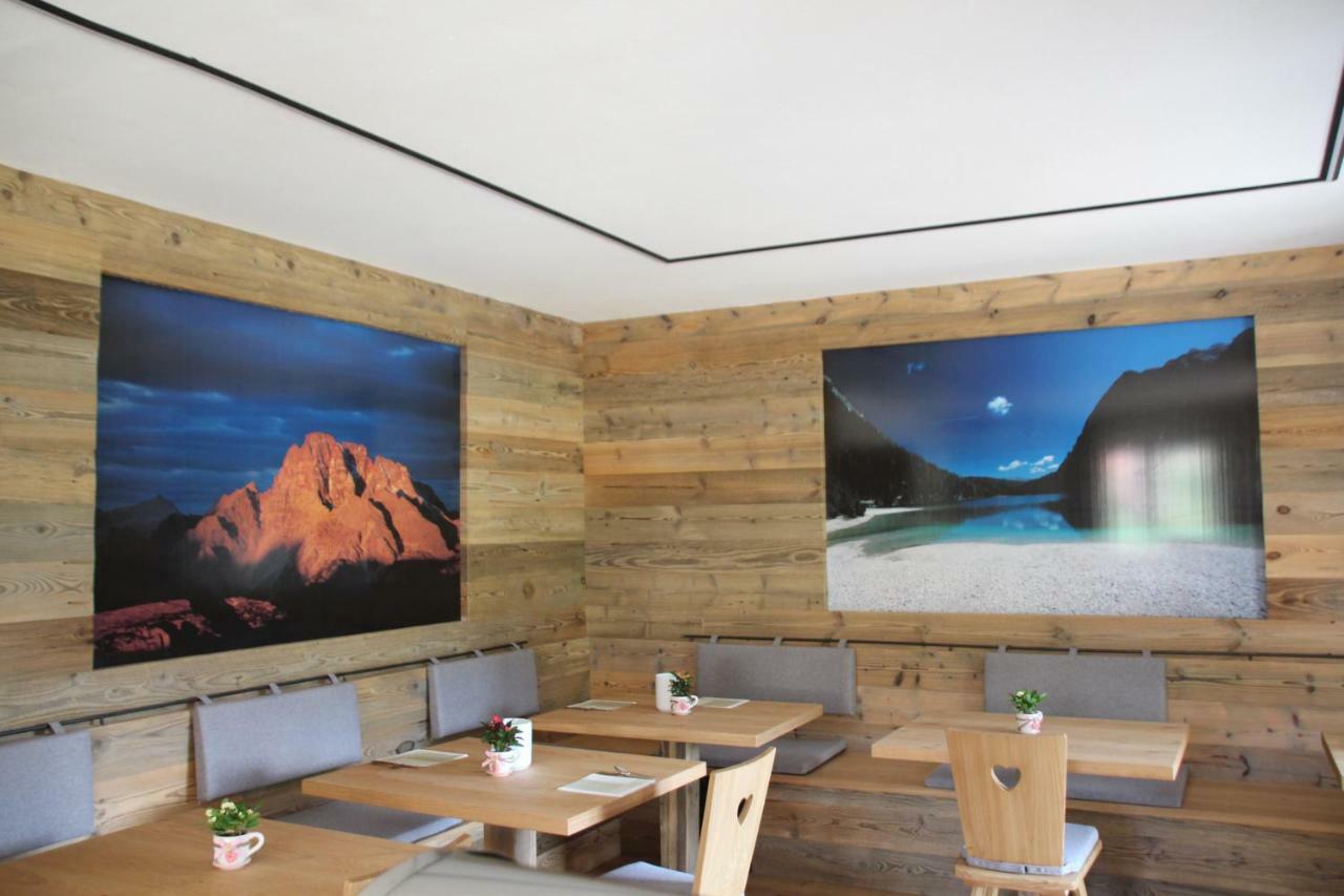 Hotel Garni Bergblick Braies  Zewnętrze zdjęcie